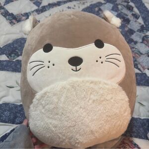 Squishmallow: Rie the otter